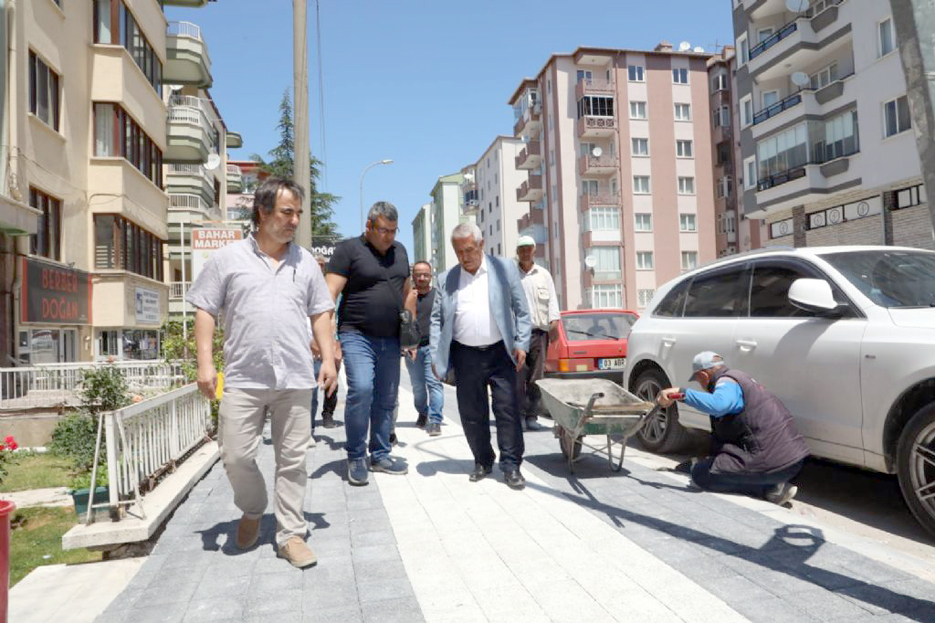 Ordu bulvarı kaldırımları yenileniyor