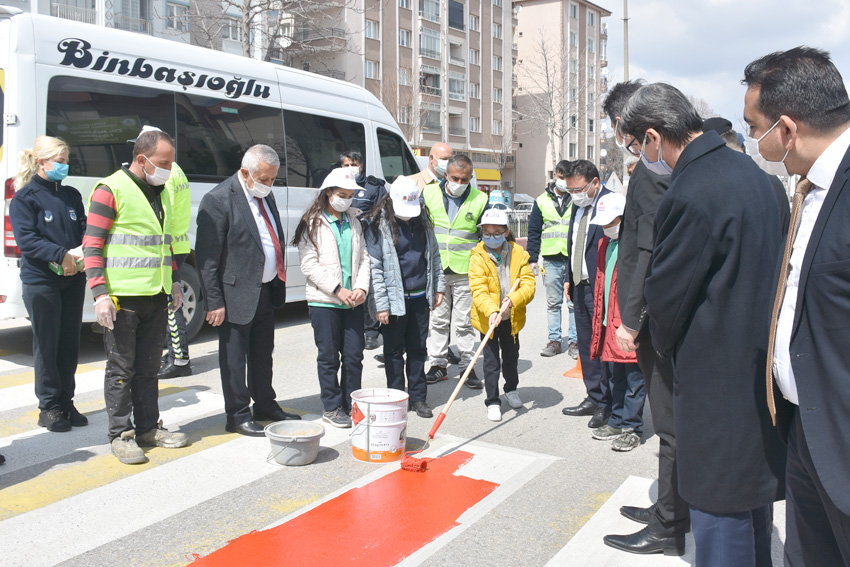 Kırmızı çizgiler çekildi