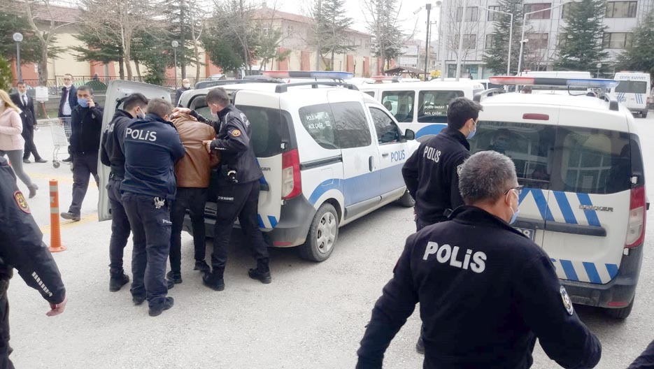 Polise direndiler ve...