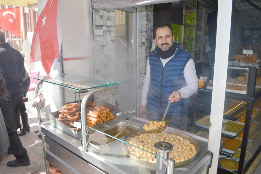 Çanakkale şehitleri için lokma dağıtıldı