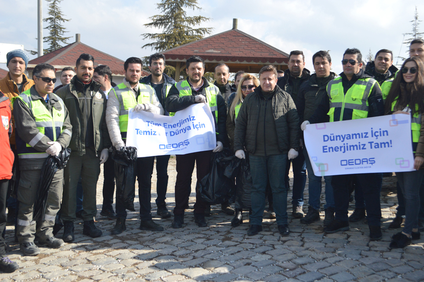 Mesire alanından 160 poşet çöp topladılar