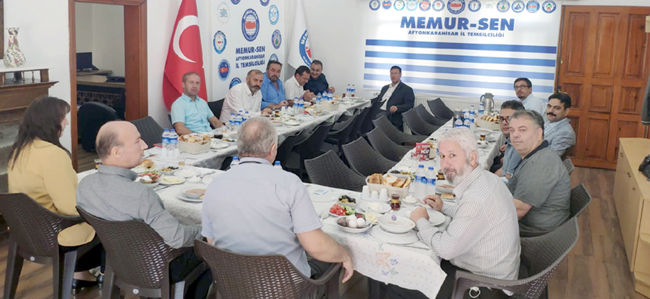 Yeni hedeflere doğru yol almaktayız