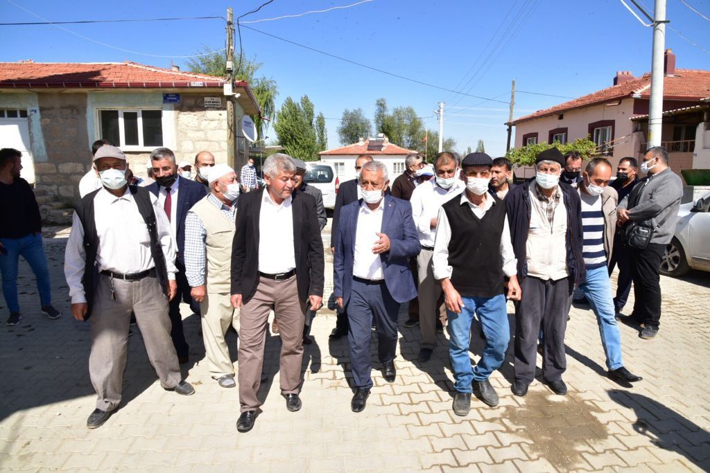 Başkan Mehmet Zeybek Bayatçık Mahallesi’nde