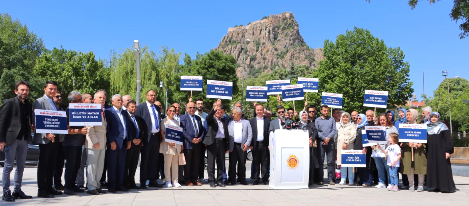 Darbeci odaklar tozlu raflara gömüldü