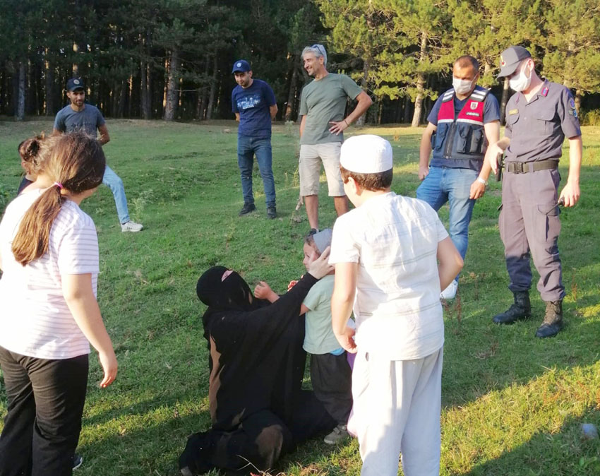 Kaybolan 3 yaşındaki çocuk, jandarma ekiplerince bulundu