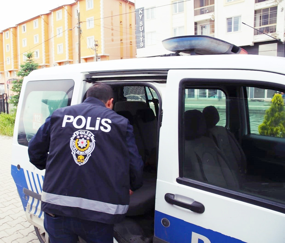 Polis  çeşitli suçlardan hükümlü 7 kişiyi yakaladı