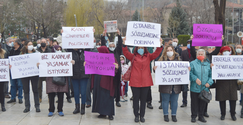  CHP'li kadınlardan İstanbul Sözleşmesi'nin feshedilmesine tepki