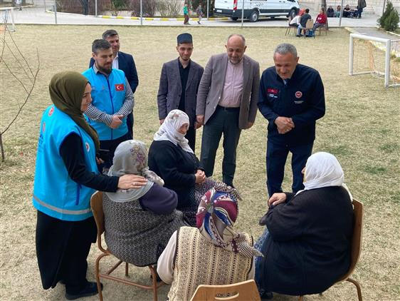 Müftülük depremzedeleri yalnız bırakmıyor