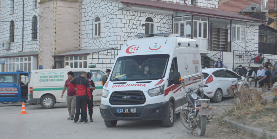 Eşini ve çocuğunu tabancayla öldüren kişi yaşamına son verdi