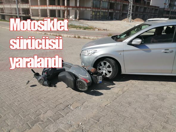 Motosiklet ile otomobil çarpıştı