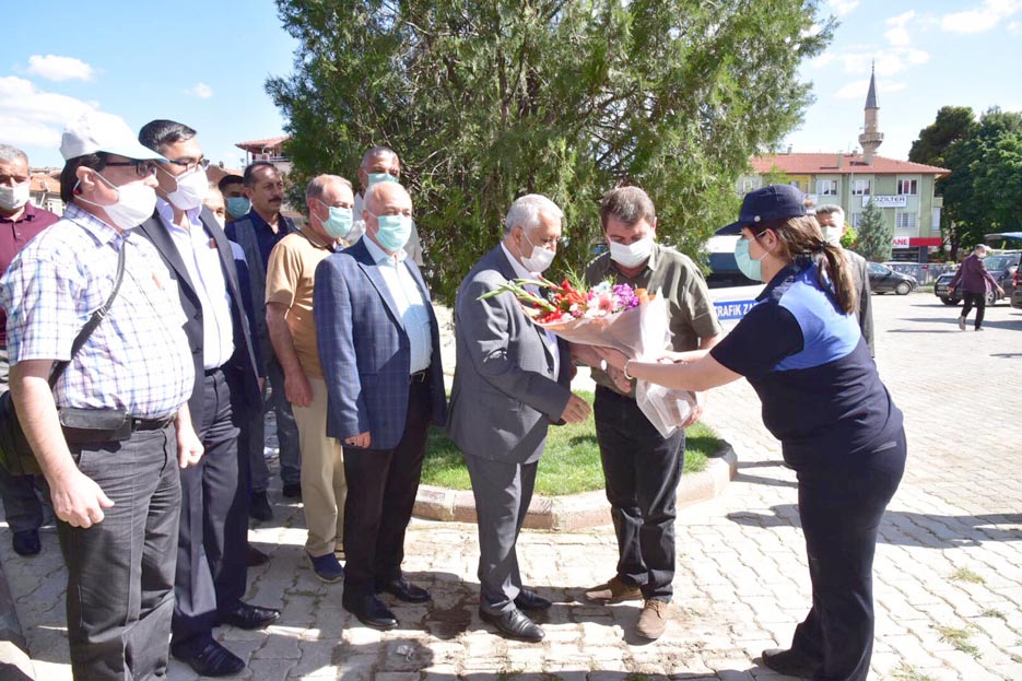 Başkan Zeybek'ten ilçe ziyaretleri